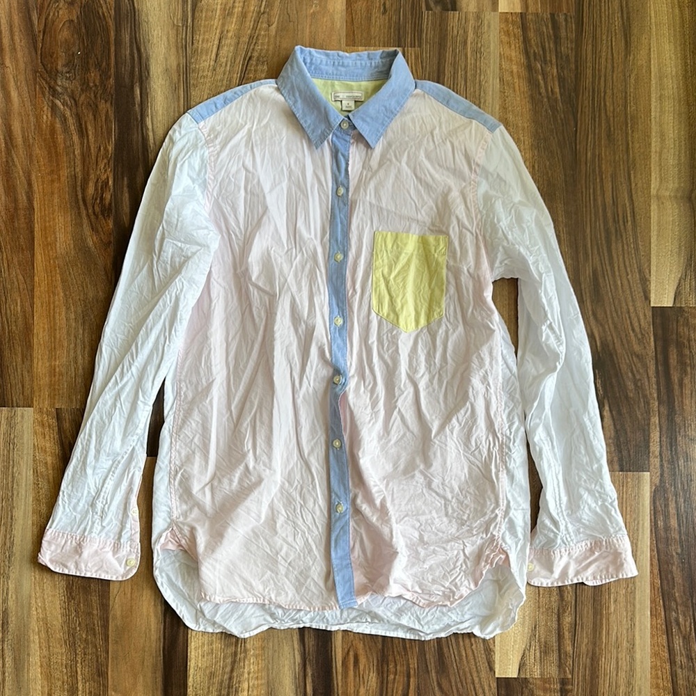 Women’s Multicolor Button-Up Shirt Size S